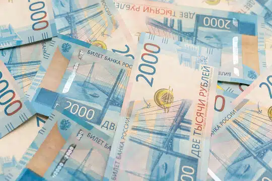 روبلات روسية مزيفة للبيع